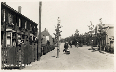 12382 Gezicht op de Poortdijk te IJsselstein.